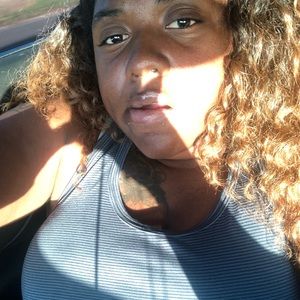 Meet your Posher, Aprille